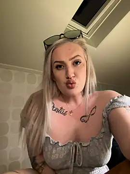 QueenOfFknBj online show from 03/21/25, 07:13