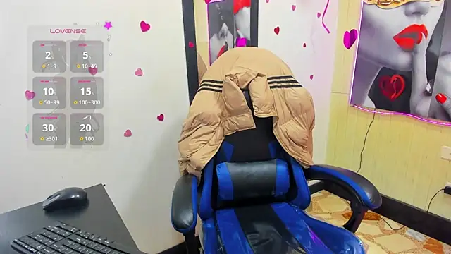 Snapshot of sara_winehouse1 chatting on 04/25/26, 04:48 sara winehouse1 online show from 04/25/26, 04:48