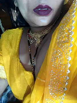 Snapshot of Ritasingh-0461 chatting on 11/21/25, 03:27 Ritasingh-0461 online show from 11/21/25, 03:27