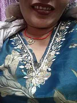 Snapshot of Ritasingh-0461 chatting on 12/14/25, 11:04 Ritasingh-0461 online show from 12/14/25, 11:04