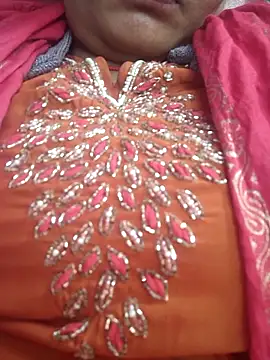 Snapshot of Ritasingh-0461 chatting on 12/15/25, 01:26 Ritasingh-0461 online show from 12/15/25, 01:26