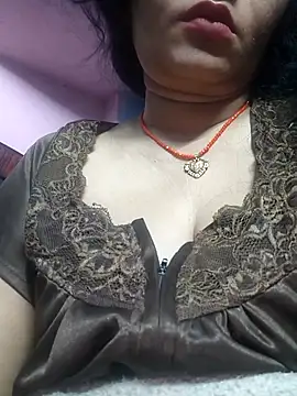 Snapshot of Ritasingh-0461 chatting on 12/18/25, 12:06 Ritasingh-0461 online show from 12/18/25, 12:06