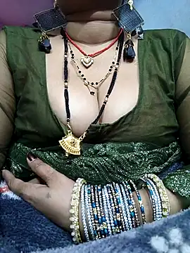 Snapshot of Ritasingh-0461 chatting on 02/05/26, 01:27 Ritasingh-0461 online show from 02/05/26, 01:27