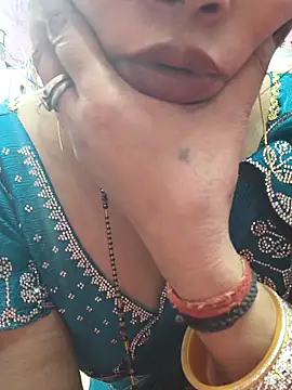 Snapshot of Ritasingh-0461 chatting on 02/15/26, 08:13 Ritasingh-0461 online show from 02/15/26, 08:13