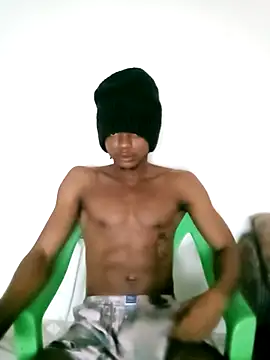 Snapshot of Samir4123 chatting on 02/13/25, 04:22 Samir4123 online show from 02/13/25, 04:22