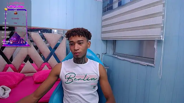 sexy blacks  online show from 01/15/25, 11:32