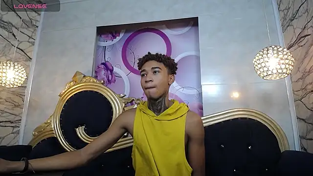 sexy blacks  online show from 01/27/25, 11:22