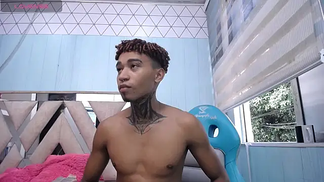 sexy blacks  online show from 02/15/25, 03:50