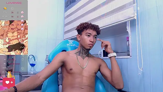 sexy blacks  online show from 03/19/25, 02:57