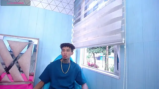 sexy blacks  online show from 09/13/25, 12:05