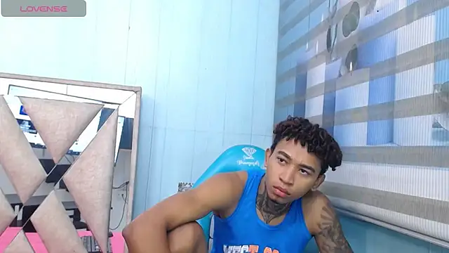 sexy blacks  online show from 09/27/25, 11:15