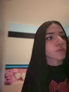 ShannonShanny online show from 03/18/25, 08:04