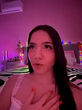 Snapshot of ShannonShanny chatting on 11/30/25, 02:21 ShannonShanny online show from 11/30/25, 02:21