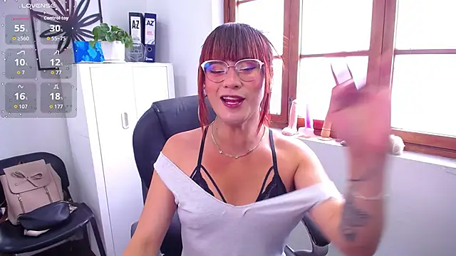 Snapshot of miss_gisselle chatting on 09/30/25, 02:33 miss gisselle online show from 09/30/25, 02:33