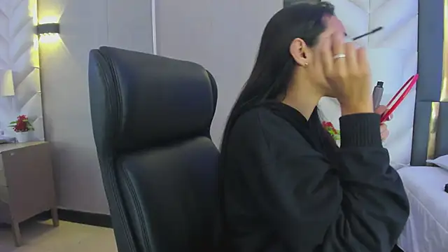 ChloeHarper  online show from 02/28/26, 11:33