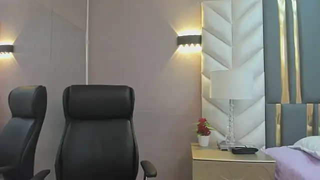 Snapshot of ChloeHarper_ chatting on 03/13/26, 11:39 ChloeHarper online show from 03/13/26, 11:39