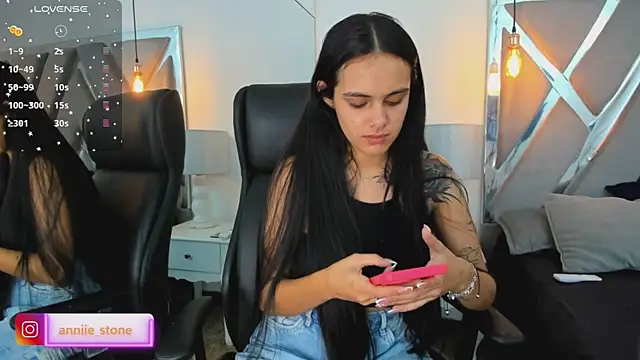 Snapshot of ChloeHarper_ chatting on 03/15/26, 12:33 ChloeHarper online show from 03/15/26, 12:33