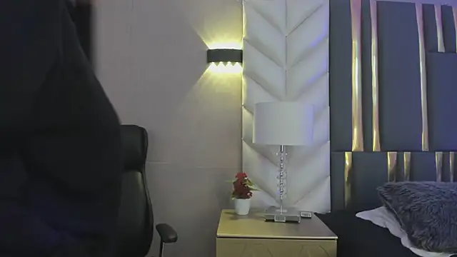 Snapshot of ChloeHarper_ chatting on 03/19/26, 11:36 ChloeHarper online show from 03/19/26, 11:36