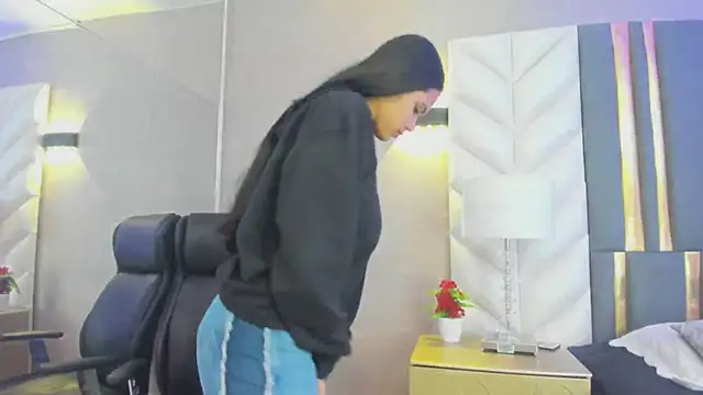 Snapshot of ChloeHarper_ chatting on 03/20/26, 11:37 ChloeHarper online show from 03/20/26, 11:37