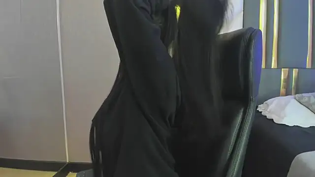 Snapshot of ChloeHarper_ chatting on 03/21/26, 11:48 ChloeHarper online show from 03/21/26, 11:48