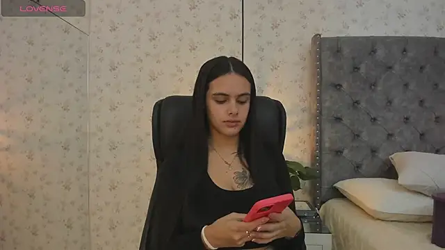 ChloeHarper  online show from 05/28/26, 11:40