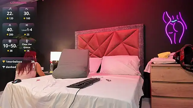 mia milff online show from 02/07/25, 09:15