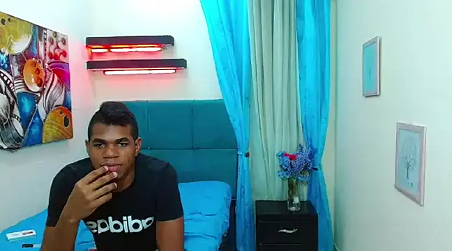 Snapshot of master_monstercock_ chatting on 03/11/25, 02:43 master monstercock online show from 03/11/25, 02:43