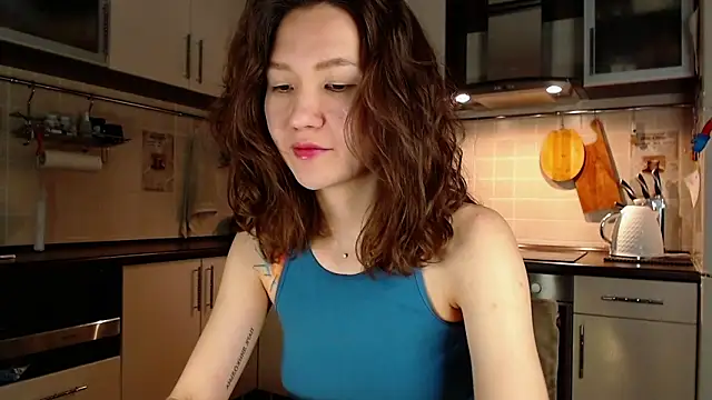 Snapshot of Kelly_Yon chatting on 12/14/24, 09:02 Kelly Yon online show from 12/14/24, 09:02