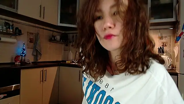 Snapshot of Kelly_Yon chatting on 12/26/24, 09:04 Kelly Yon online show from 12/26/24, 09:04