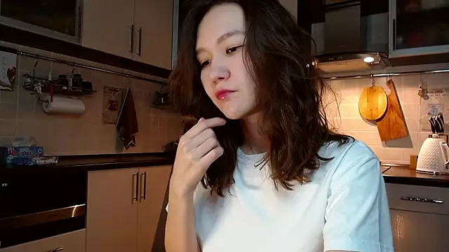 Snapshot of Kelly_Yon chatting on 03/13/25, 10:10 Kelly Yon online show from 03/13/25, 10:10