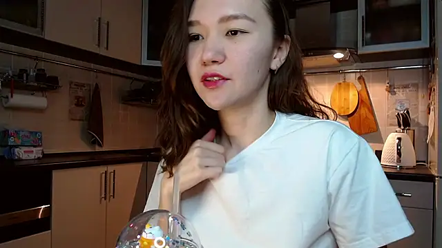 Snapshot of Kelly_Yon chatting on 03/16/25, 09:37 Kelly Yon online show from 03/16/25, 09:37