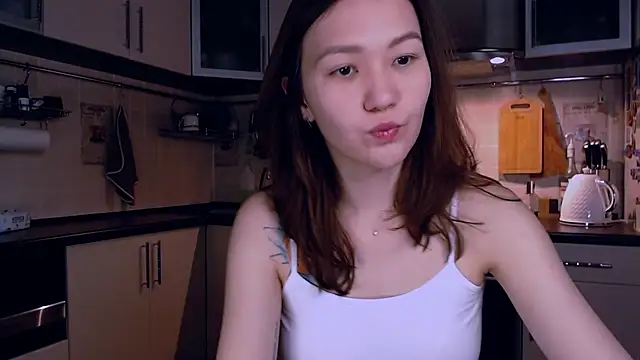 Snapshot of Kelly_Yon chatting on 12/01/25, 06:07 Kelly Yon online show from 12/01/25, 06:07