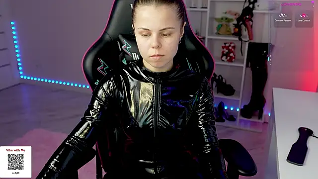 Latex Kitty online show from 02/18/26, 02:57