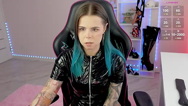 Snapshot of Latex_Kitty chatting on 04/09/26, 01:27 Latex Kitty online show from 04/09/26, 01:27