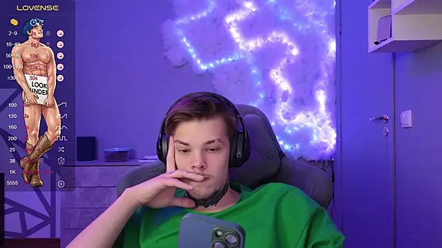 DENIS HERE online show from 12/10/24, 04:06