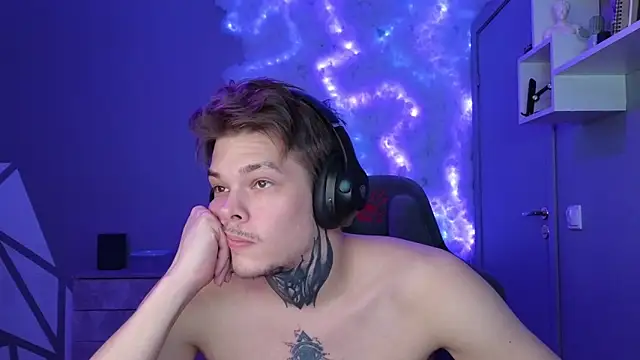 DENIS HERE online show from 12/15/24, 07:31