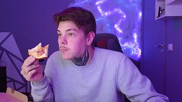 DENIS HERE online show from 12/24/24, 03:05