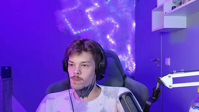 DENIS HERE online show from 01/28/25, 02:31