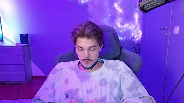 DENIS HERE online show from 01/31/25, 08:12