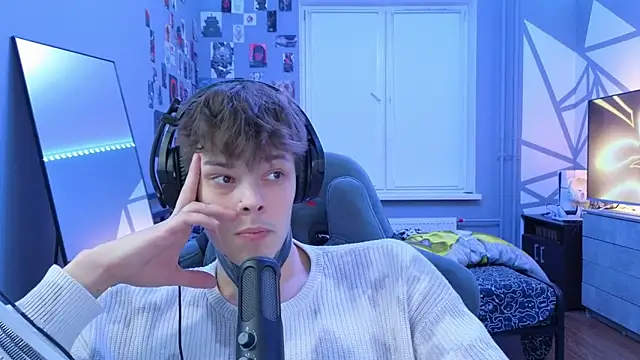 DENIS HERE online show from 02/28/25, 03:15