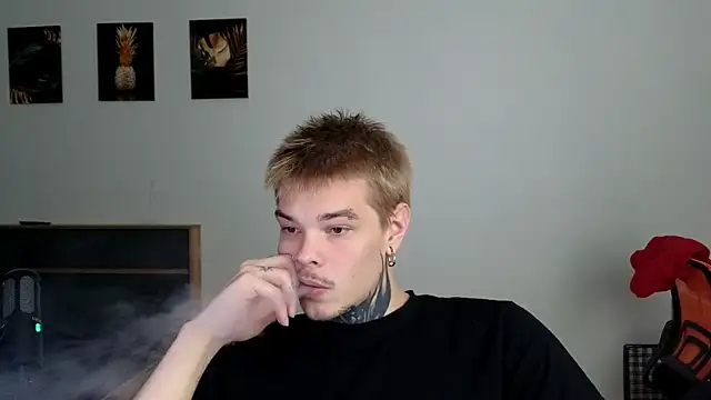 DENIS HERE online show from 10/08/25, 04:37