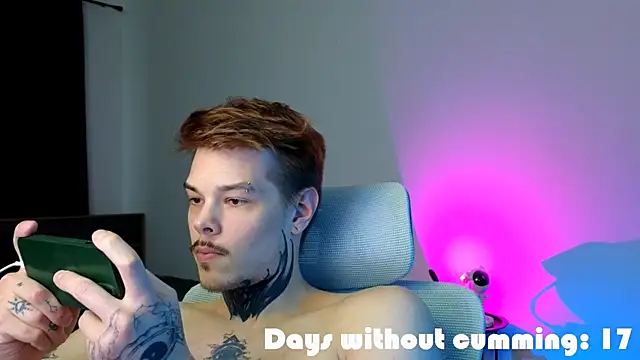 Snapshot of DENIS_HERE chatting on 03/14/26, 03:06 DENIS HERE online show from 03/14/26, 03:06