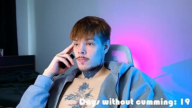 Snapshot of DENIS_HERE chatting on 03/17/26, 02:09 DENIS HERE online show from 03/17/26, 02:09