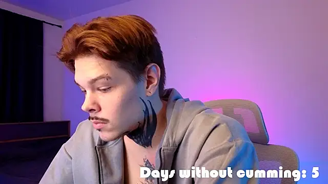 Snapshot of DENIS_HERE chatting on 03/22/26, 08:23 DENIS HERE online show from 03/22/26, 08:23