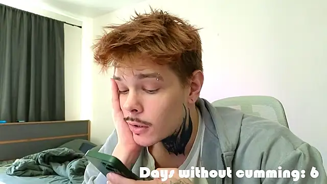 Snapshot of DENIS_HERE chatting on 03/24/26, 11:15 DENIS HERE online show from 03/24/26, 11:15