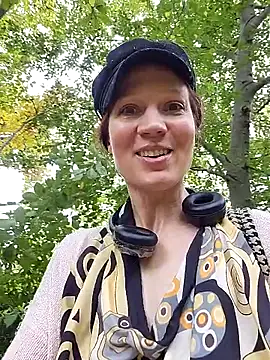 Exhibitionsplit online show from 10/15/25, 12:05