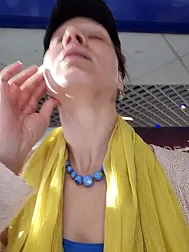 Exhibitionsplit online show from 11/27/25, 01:13