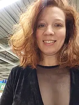 Exhibitionsplit online show from 01/12/26, 11:59