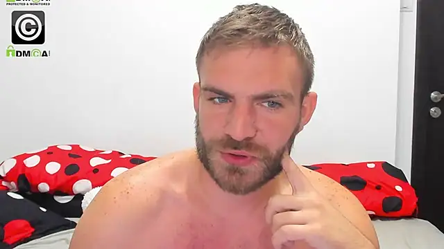 Snapshot of 10in_deluxe chatting on 12/05/24, 07:38 10in deluxe online show from 12/05/24, 07:38