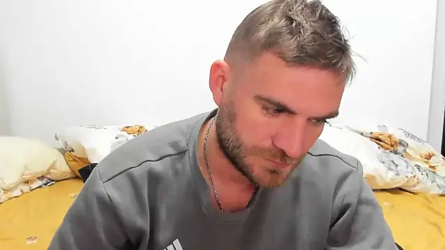 Snapshot of 10in_deluxe chatting on 01/16/25, 07:49 10in deluxe online show from 01/16/25, 07:49